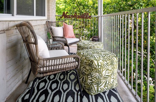 Melrose Condo | Cowboy Chic Nashville Condo with Pool | Near 12 South & Downtown | Walkable Area