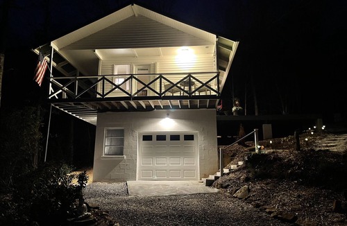 Franklin Cabin | Cowee Cliff House