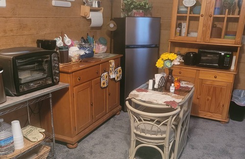 Hendersonville Apartment | Cozy 1-bedroom apartment with AC, WiFi in charming Hendersonville