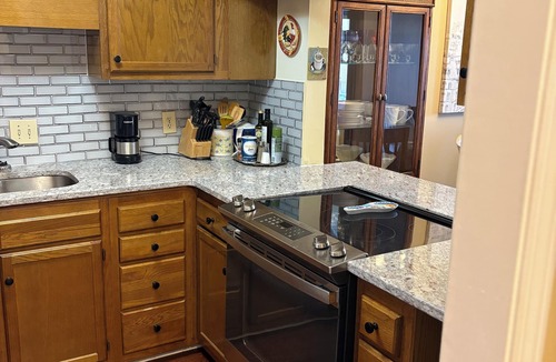 Winston - Salem Condo | Cozy 1-bedroom condo in Downtown Winston-Salem, free parking!