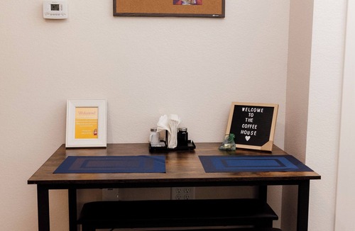 Clegg Apartment | Cozy 1-bedroom Coffee House: Central to Research Triangle