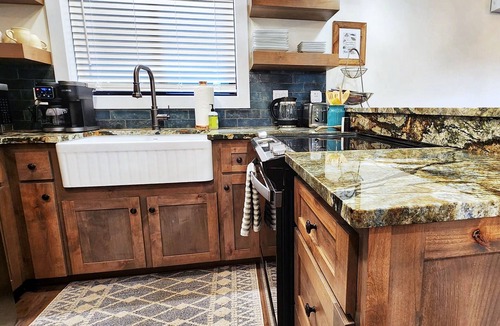Boone Ski Chalet | Cozy 2-bedroom bohemian chalet in Banner Elk, convenient location in Mill Ridge