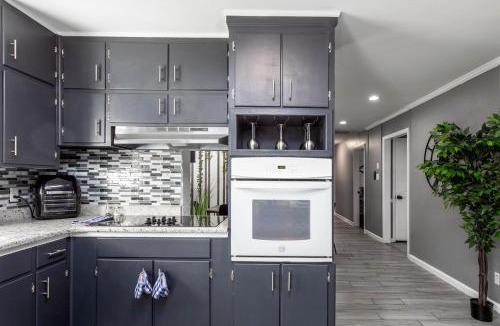 Greensboro House | Cozy 3bdrm2ba with GAME ROOM