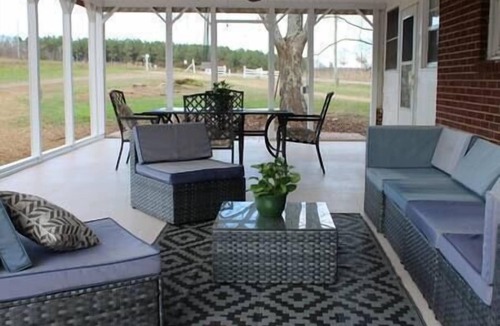 Hamptonville House | Cozy 4 Bedroom Cottage on Historic 120 acre Farm