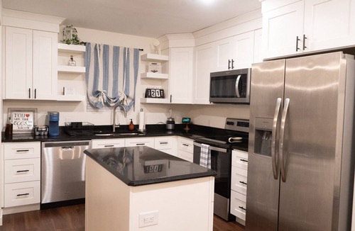 Hidden Valley House | Cozy and Charming Haven near NoDa