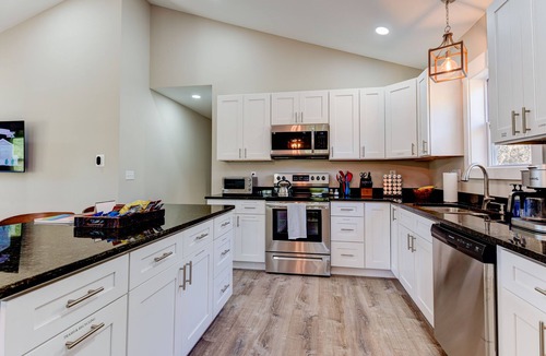 Weaverville House | Cozy and Clean, Pet and Family-Friendly Gem; Minutes to Asheville