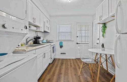 Norfolk Apartment | Cozy beach home w/BBQ & kid‑friendly