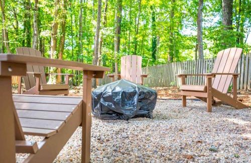 Cary Villa | Cozy Boho Kildaire Farms Home- near Downtown