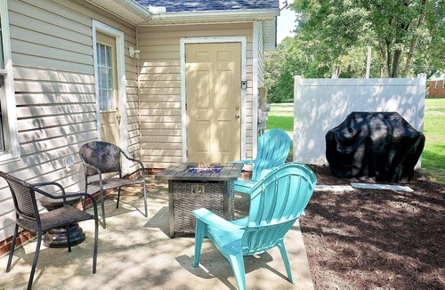 Wingate Apartment | Cozy Bungalow in Wingate w Patio, Grill, Firepit - Easy Access To Bypass & Monroe! 10% Off until Nov