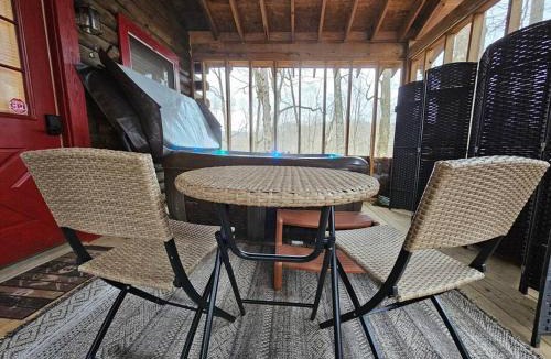 Mars Hill House | Cozy Cabin, Foliage, Hot Tub, Wi Fi, Fireplace