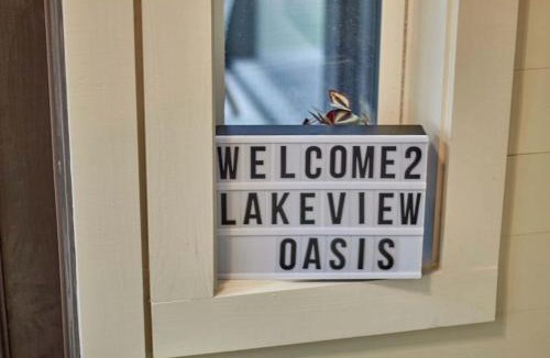 Tracy City House | Cozy Cabin Getaway with Lake Views and Grilling Area in Tennessee