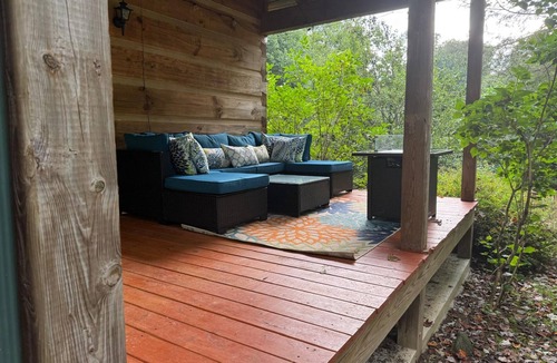 Fleetwood Cabin | Cozy Cabin Mountain Retreat w/Beautiful Views! Fireplace Close to town. Walking.