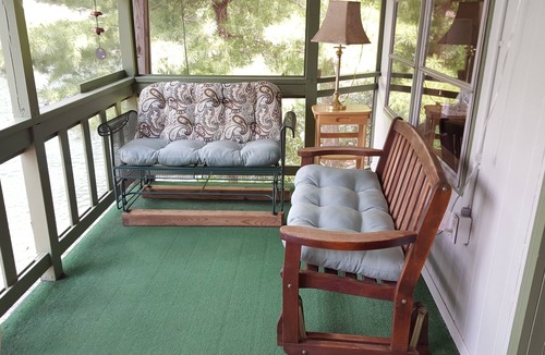 Santeetlah Cabin | Cozy Cabin on Lake Santeetlah in the Smoky Mountains