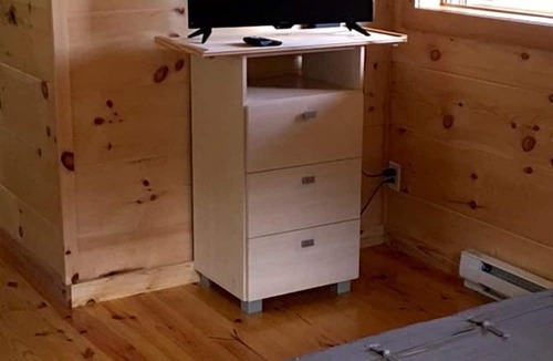 Purlear Cabin | Cozy Cabin Rental for Couples' Getaway near Blue Ridge Parkway, North Carolina