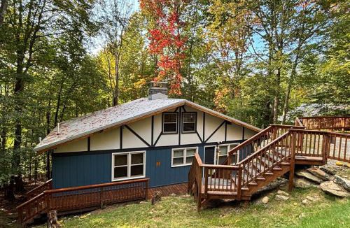 Charter Hills House | Cozy cabin with boosted Wi-Fi