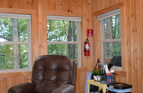Charter Hills Cabin | Cozy cabin with boosted Wi-Fi, half a mile from Beech Ski Resort
