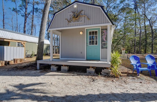 Sunset Beach Apartment | Cozy Calabash Studio ~ 4 Mi to Sunset Beach!