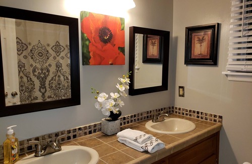 Aiken House | Cozy Cheerful vacation Home with pool & Recreation