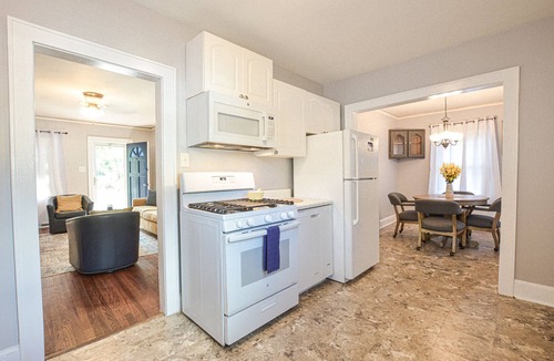 Winston - Salem Cottage | Cozy Cottage minutes to Downtown