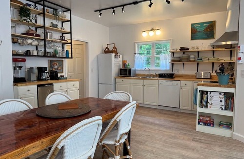 Albemarle House | Cozy Cottage near Lake Tillery, Uwharrie Forest. Bring boat or kayaks!