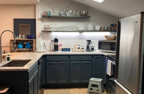 Wilmington Cottage | Cozy Cottage near UNCW, Central Location to All!