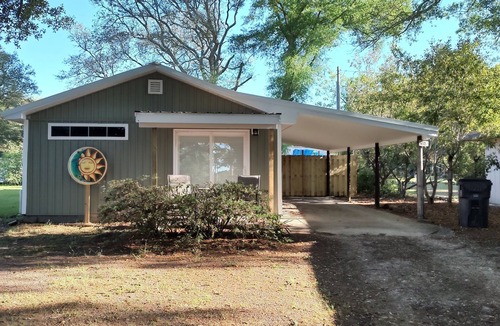 Supply Cottage | Cozy Cottage one mile from the Beach and Boat Ramp! Pet Friendly Too!