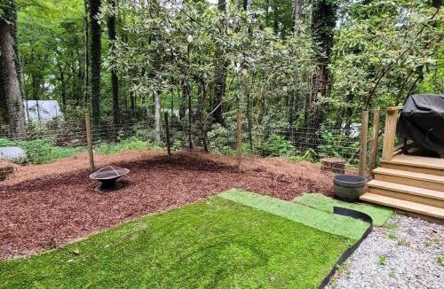 Highlands House | Cozy Cottage w Hot Tub, 5 min walk to Main St