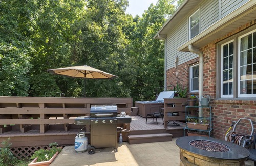 Goodlettsville House | Cozy Country Getaway with Private Hot Tub
