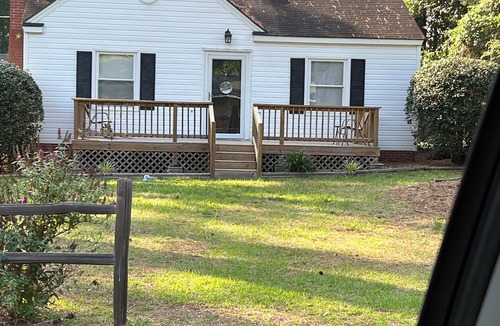 Rocky Mount House | Cozy country haven.