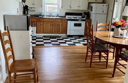 Alexander House | Cozy country home with great views and big porch. Family friendly great kitchen.
