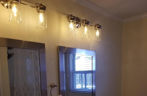 Reidsville House | Cozy Countryside Getaway with Fast Wifi/Hot Tub