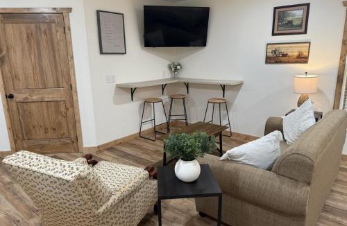 Robbinsville House | Cozy Dragon's Nest Cabin Retreat