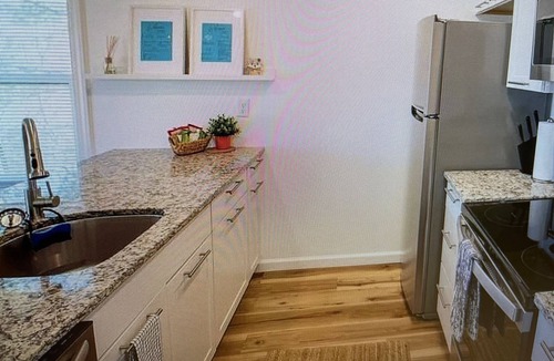 Beech Mountain Condo | Cozy Elk Hideaway - Walk to Ski Slopes!