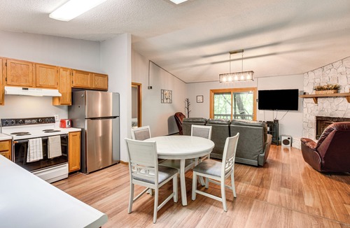 Franklin House | Cozy Franklin Retreat w/Deck - 5 Mi to Downtown!