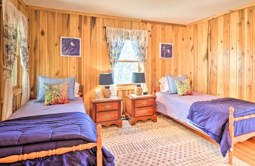 Penrose Cabin | Cozy Hilltop Hideaway: 10 Mi to Nat’l Forests