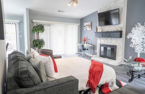 East Forest Villa | Cozy home, 10 minutes away from downtown