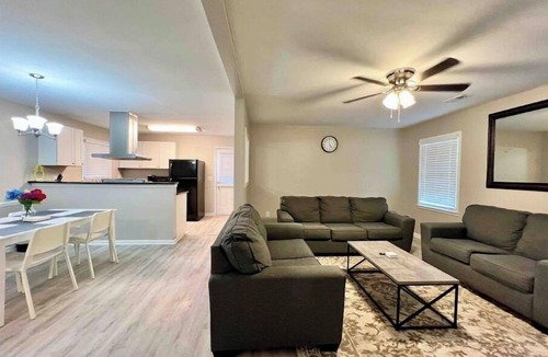 Greensboro House | Cozy Home in Central Location, Gboro & High Point!