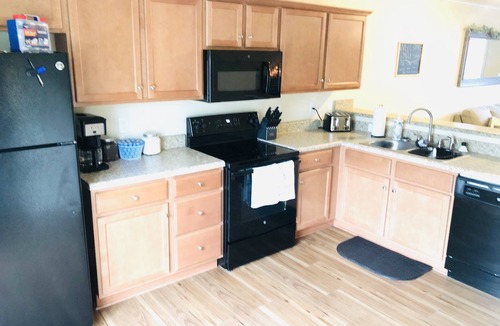 Hubert House | Cozy home mins. to Piney green gate, Hubert & 25 to Emerald Isle