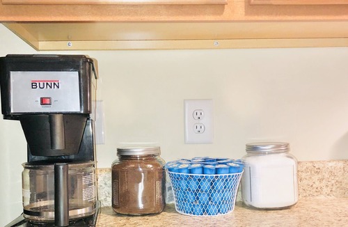 Hubert House | Cozy home mins. to Piney green gate, Hubert & 25 to Emerald Isle