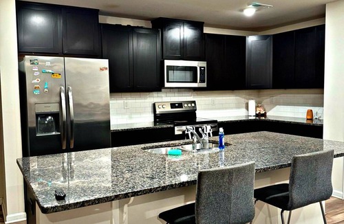 Charlotte House | COZY HOUSE A FEW MINUTES FROM THE CITY CENTER