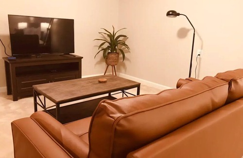 Greensboro Apartment | Cozy Lakefront Basement Studio
