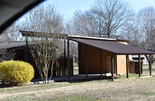 Lowesville House | Cozy log cabin, centrally located with covered storage for an RV/Boat