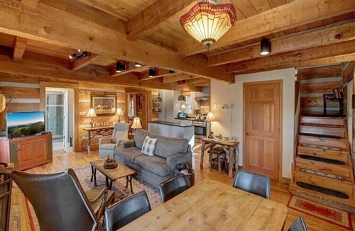 Zionville Cabin | Cozy Log Cabin, Mountain views, HOT TUB, & Fire Pit- accepting renters!