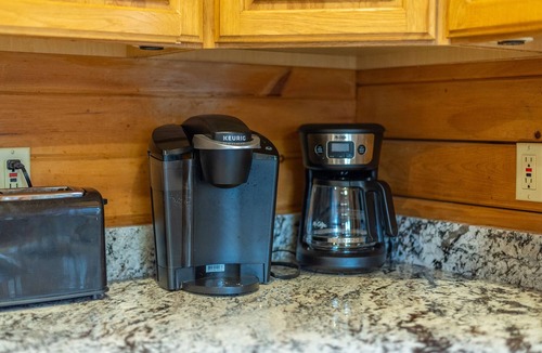Asheville House | Cozy Log Home with Hot Tub Minutes to Downtown, Breweries & Trails!