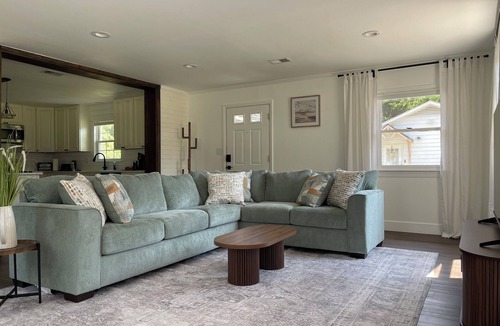 Monroe House | Cozy Minimalistic 3BR Home