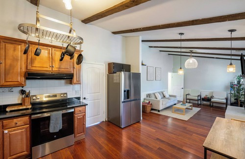 Charlotte House | Cozy Private Home in Charlotte! King Bed, Big yard, Espresso machine, Fire pit