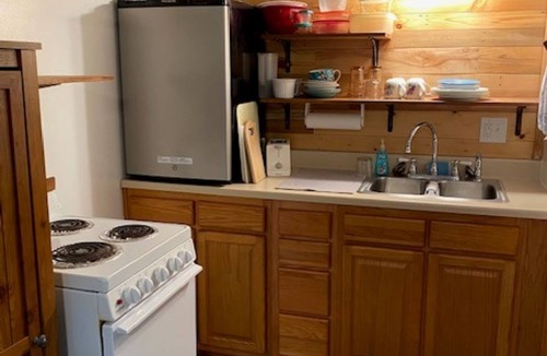 Lansing Apartment | Cozy respite minutes from our "artsy" town, hiking trails or canoeing/rafting.