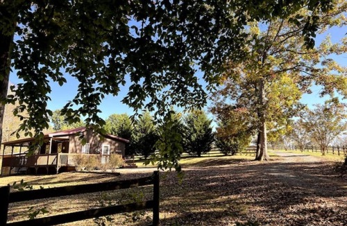 Mocksville Cabin | Cozy Secluded Cabin on 50 Acre Horse Ranch