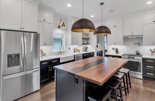 Lake Junaluska House | COZY-TOTALLY RENOVATED RETREAT - OVERLOOKING LAKE JUNALUSKA! LET HOPE ABOUND!