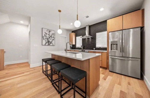 Plaza Midwood House | COZY townhouse in the best quiet neighborhood w/ only 5 Min to Uptown Charlotte!